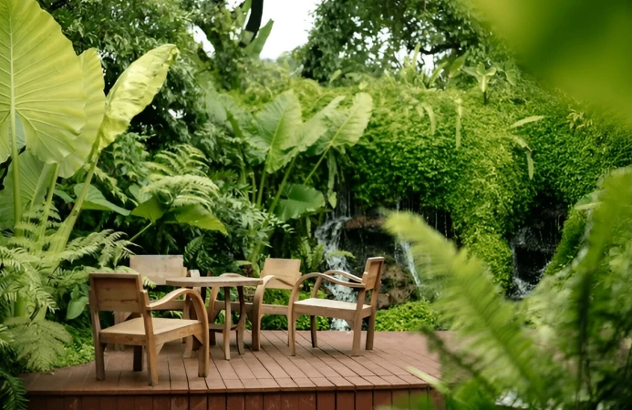 Sit-out Deck